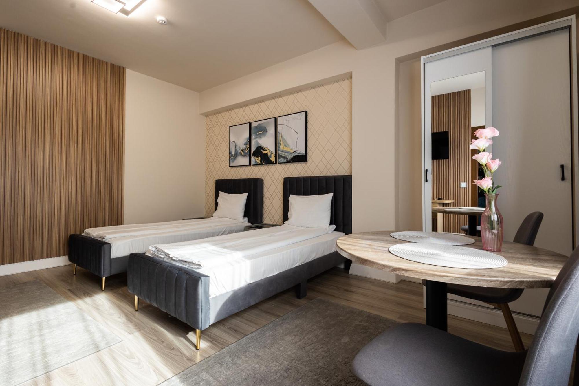 Apart Hotel Bonjour Cluj 外观 照片