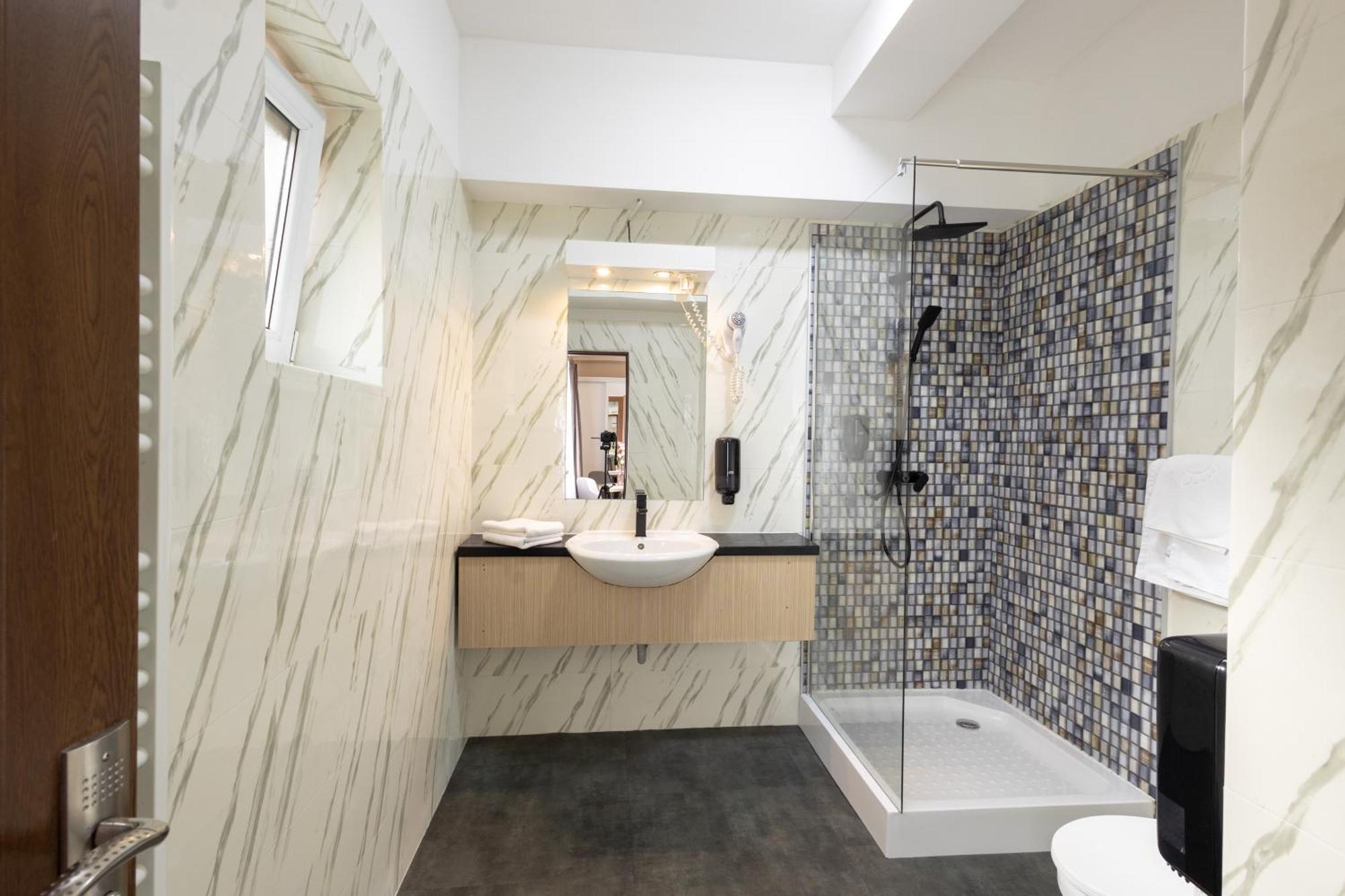 Apart Hotel Bonjour Cluj 外观 照片